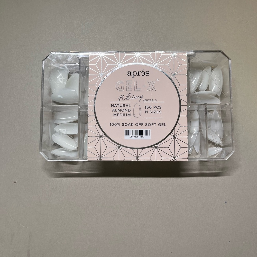 Après Gel-X Whitney Natural Almond Medium Tips – 85% Full
